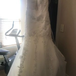 Ivory wedding dress